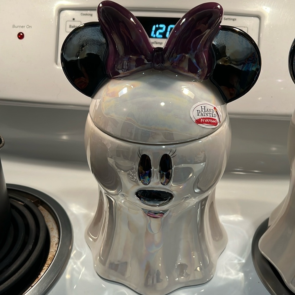Minnie Mouse Halloween Jar